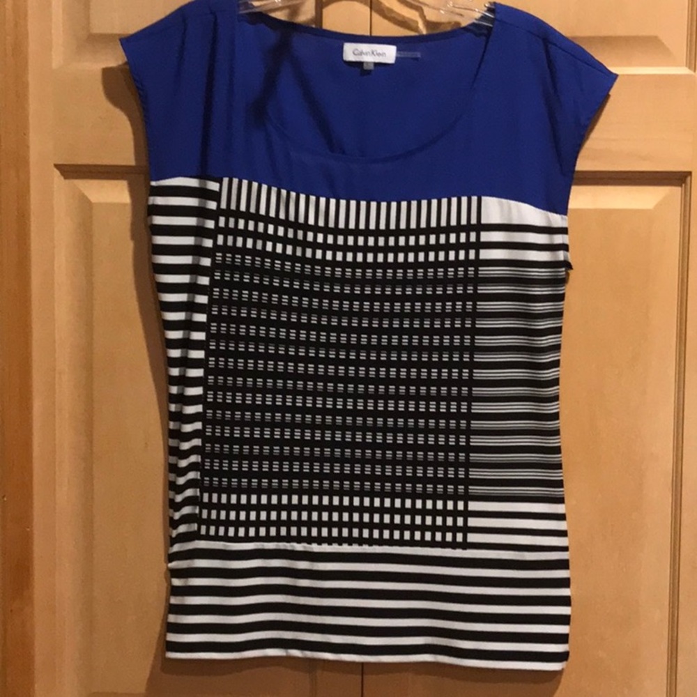 Calvin Klein Blue and Black Graphic Cap Sleeve Blouse